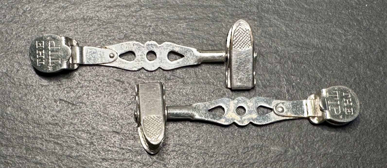 ANTIQUE "THE TIP" CUFF CARD CLIPS - GAMBLER, POKER, CHEATER, MAGIC H679