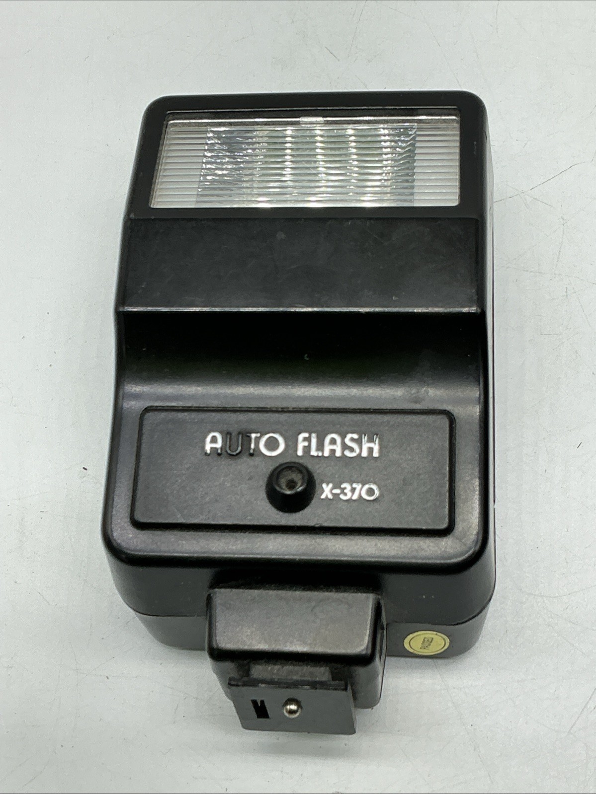Auto Flash X-370 Thyristor Electronic Flash W/ Carrying Case READ FREE SHIPPING