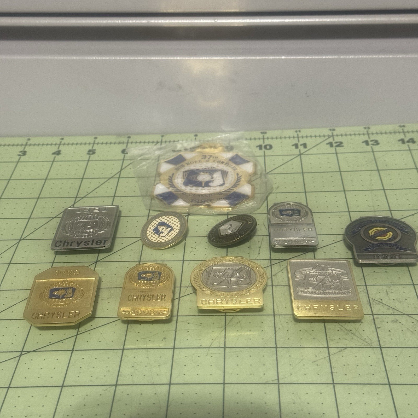 Bob Hope Chrysler Classic Golf Tournament Pin/Money Clip/Bag Clip Badges 10 Pcs