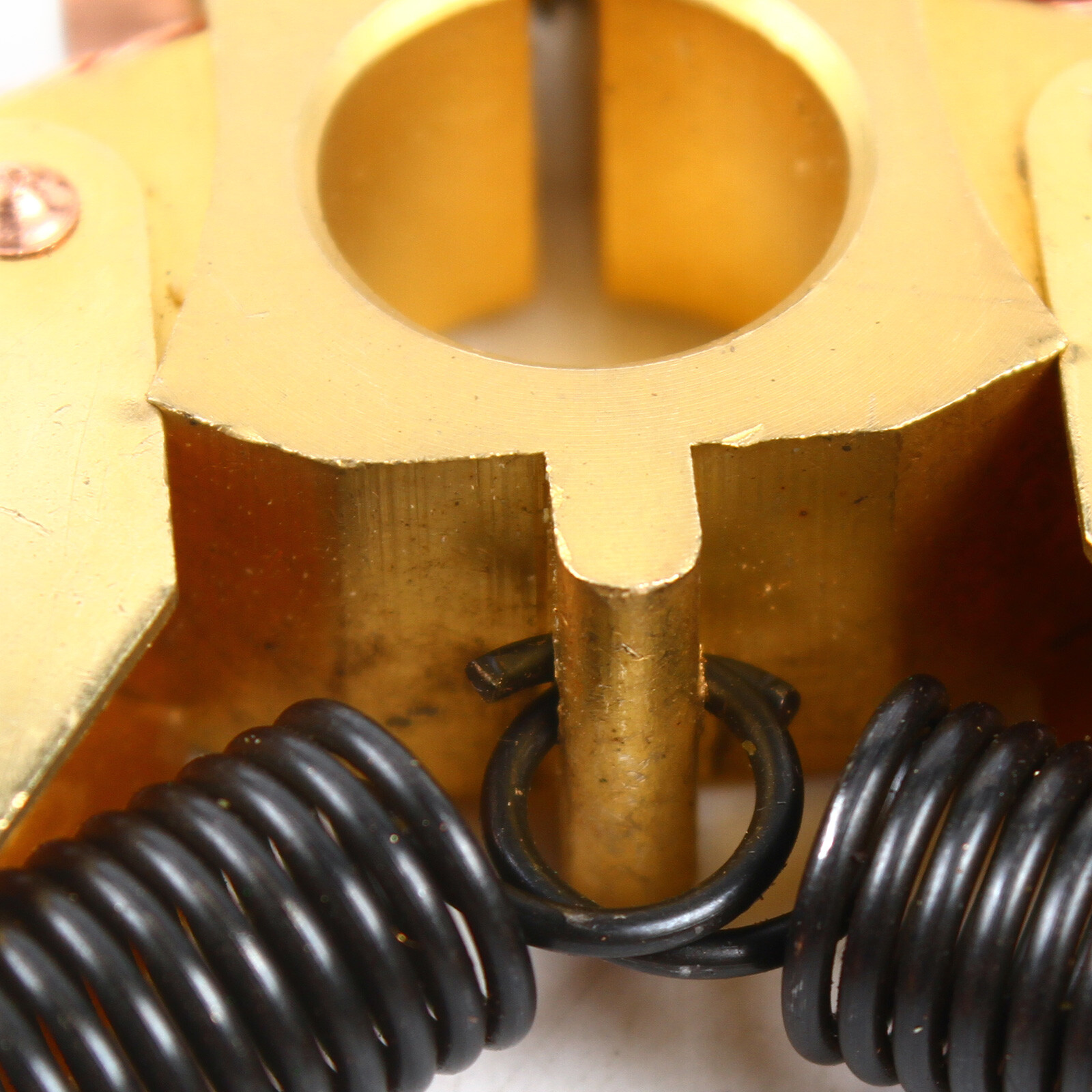 Copper Motor Carbon Brush Herringbone Holder V-shape For Slip Ring Fit DC motor.