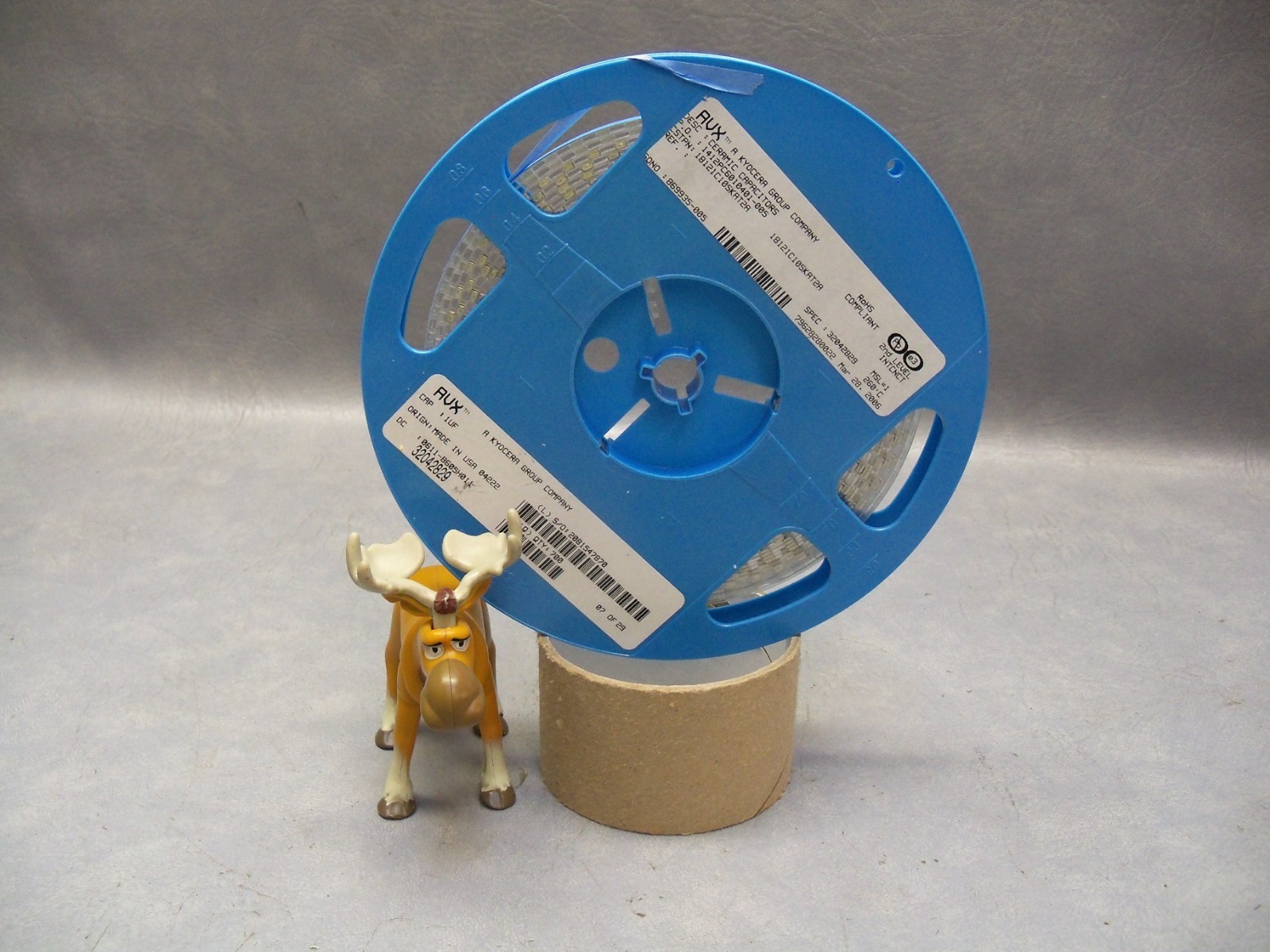 C3216X7R1C106MT000N Fixed Capacitor TDK On Cut Tape 1000 Pieces