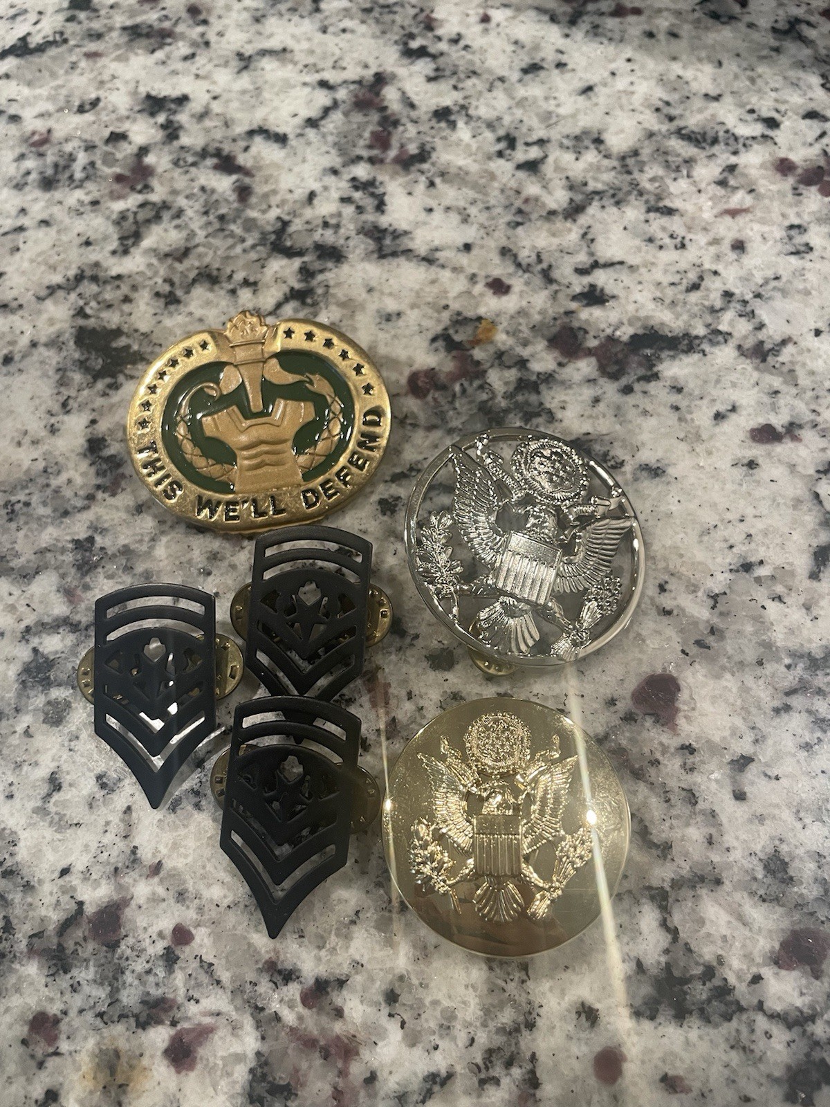 Army Pins Lot