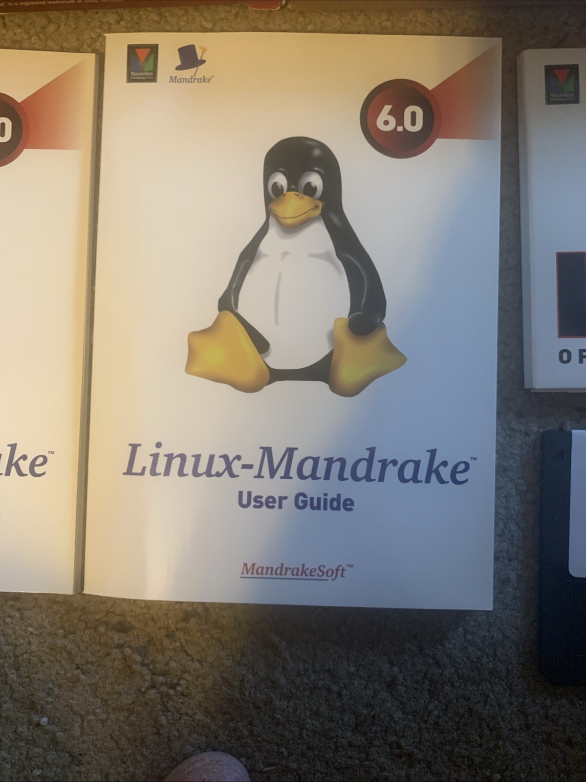 Complete Linux Operating System 6.0 – Linux Mandrake Red Hat Edition CIB