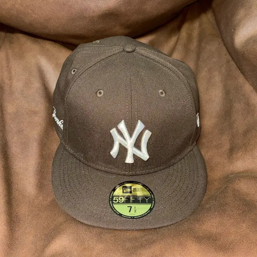 MLB New York Yankees Basic Size Cap