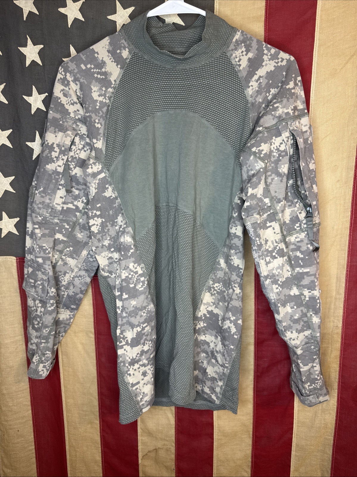 Small - USGI ACU Massif Digital Camo Army Combat Shirt Uniform 5623