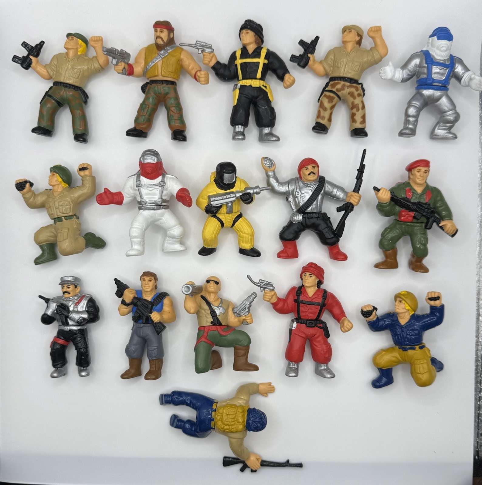 Panosh Combat Commandos Lot 16 Military Mini Figures w/ Weapons 1987
