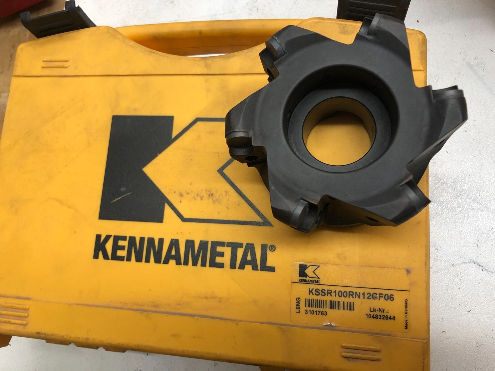 Kennametal Face Shell Mill 	KSSR100RN12CF06 3.437" 11,200 rpm RN