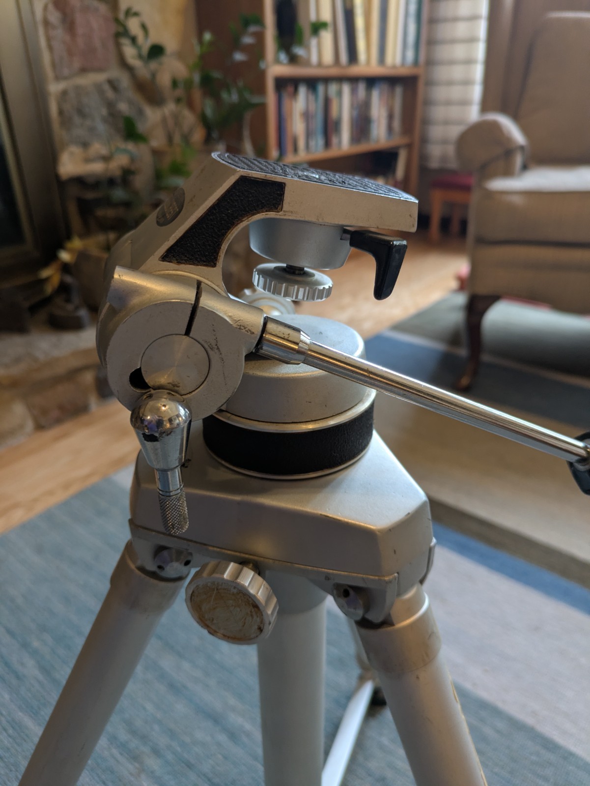 GoldCrest Heavy Duty Tripod