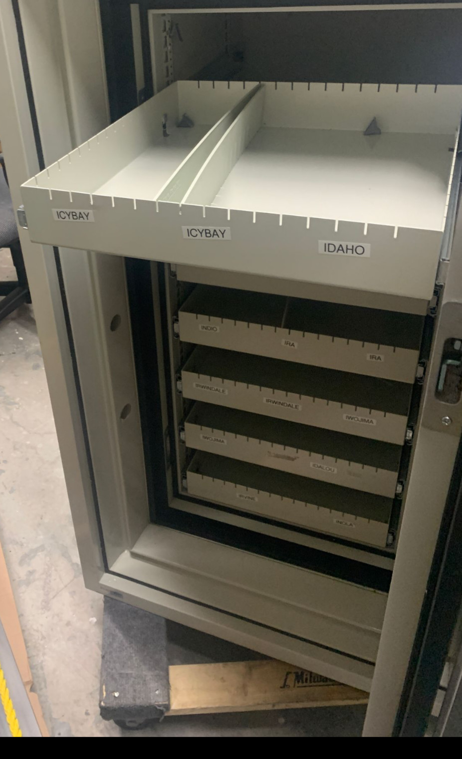 PHOENIX SAFE Data Commander 4620 Series Media Safe