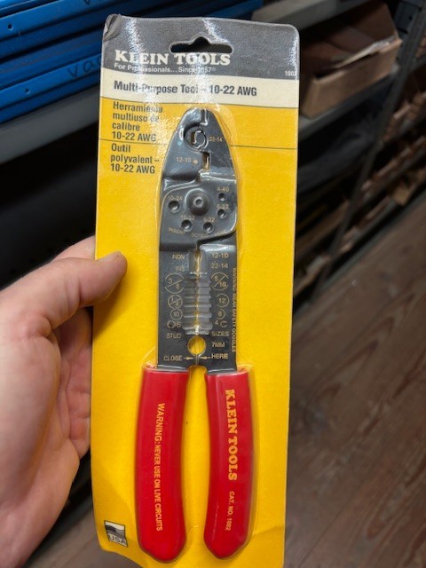 1002 KLEIN MULTI PURPOSE TOOL