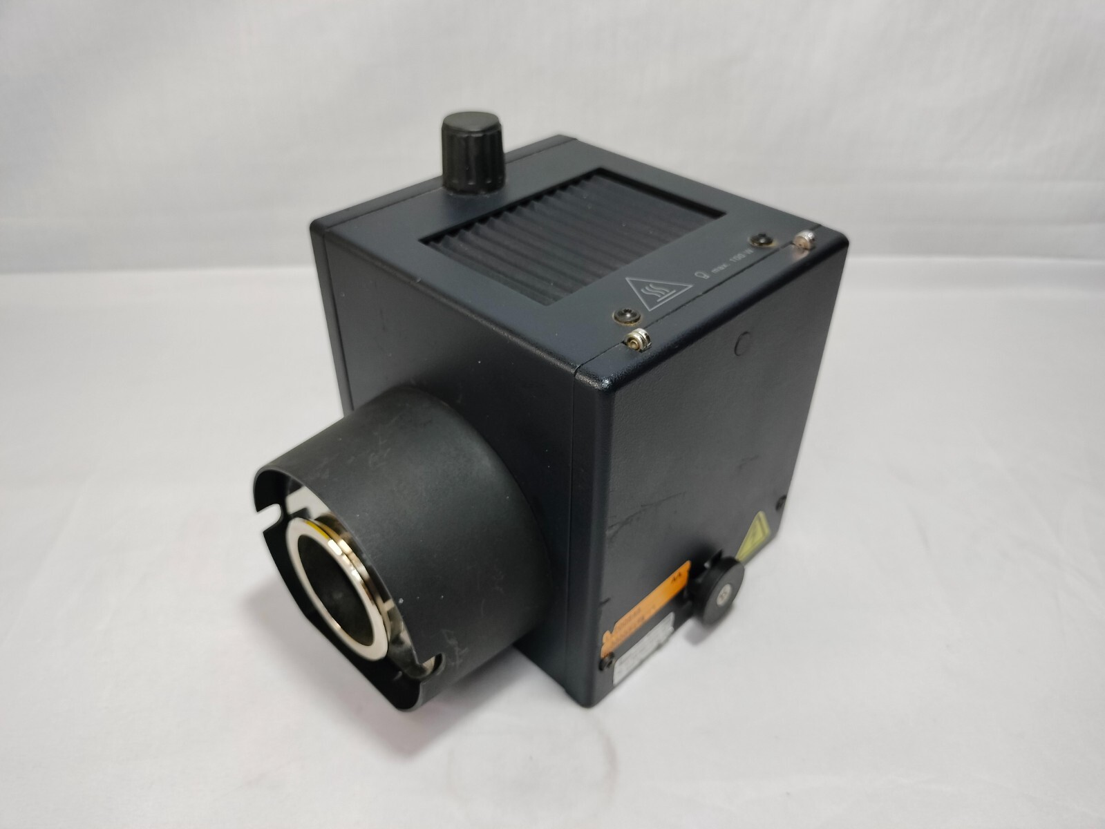 Leica 11700 848 / 0314-02 11307072067/BZ:01 Fiber Optic Halogen Light Source