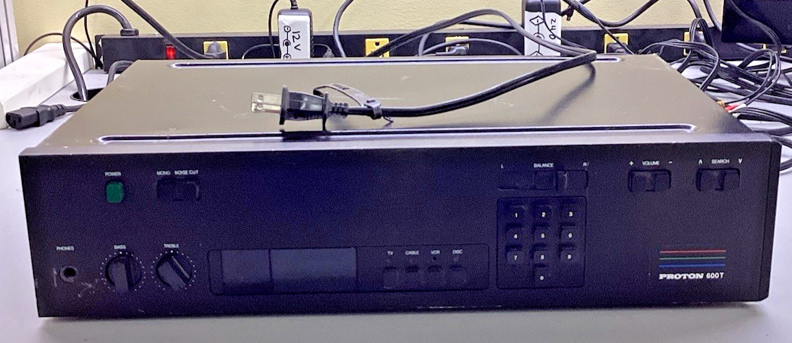 PROTON VIDEO TUNER AMPLIFIER MODEL 600T