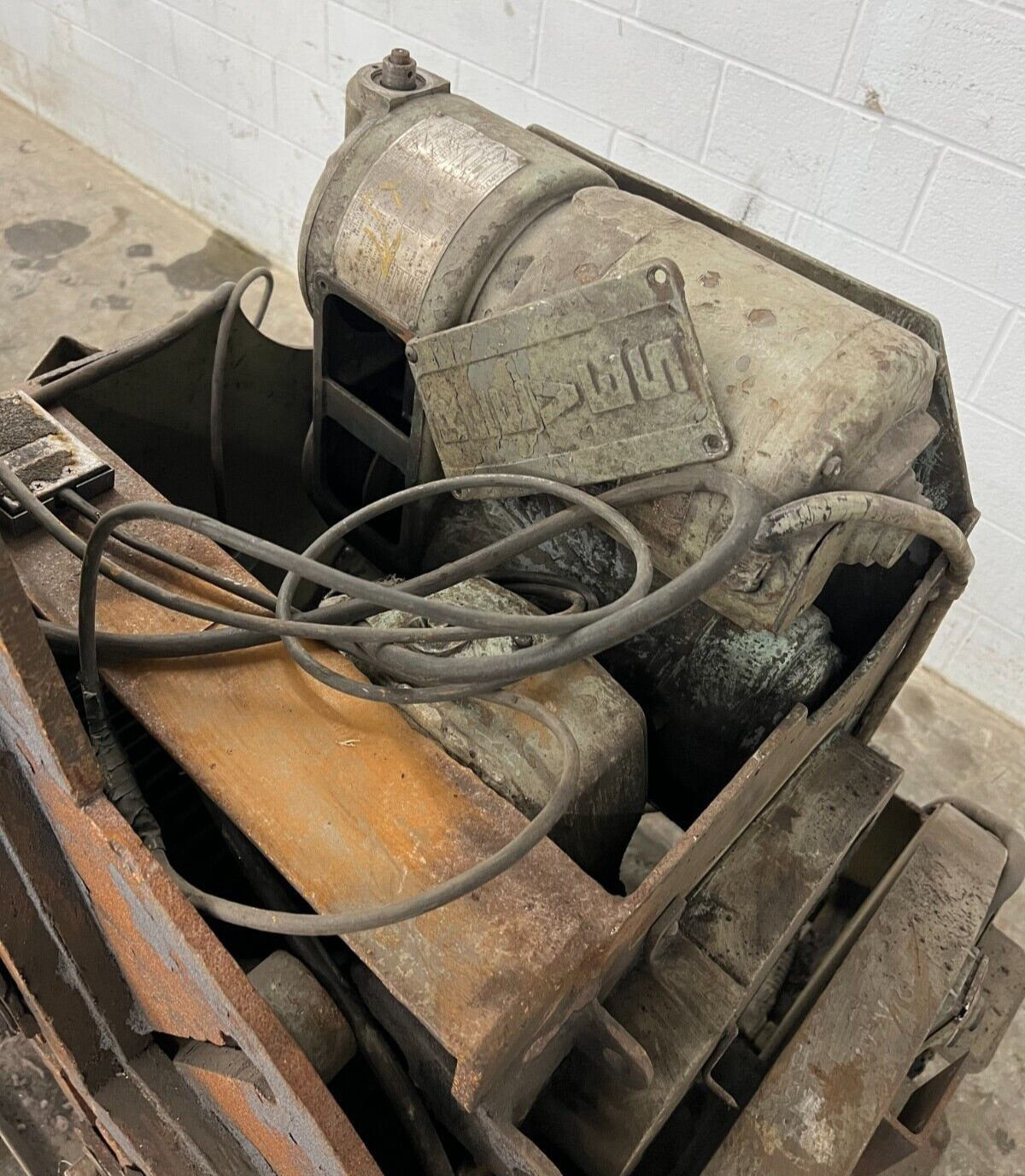 WEBB MODEL P-25 2500LB CAPACITY WELDING POSITIONER