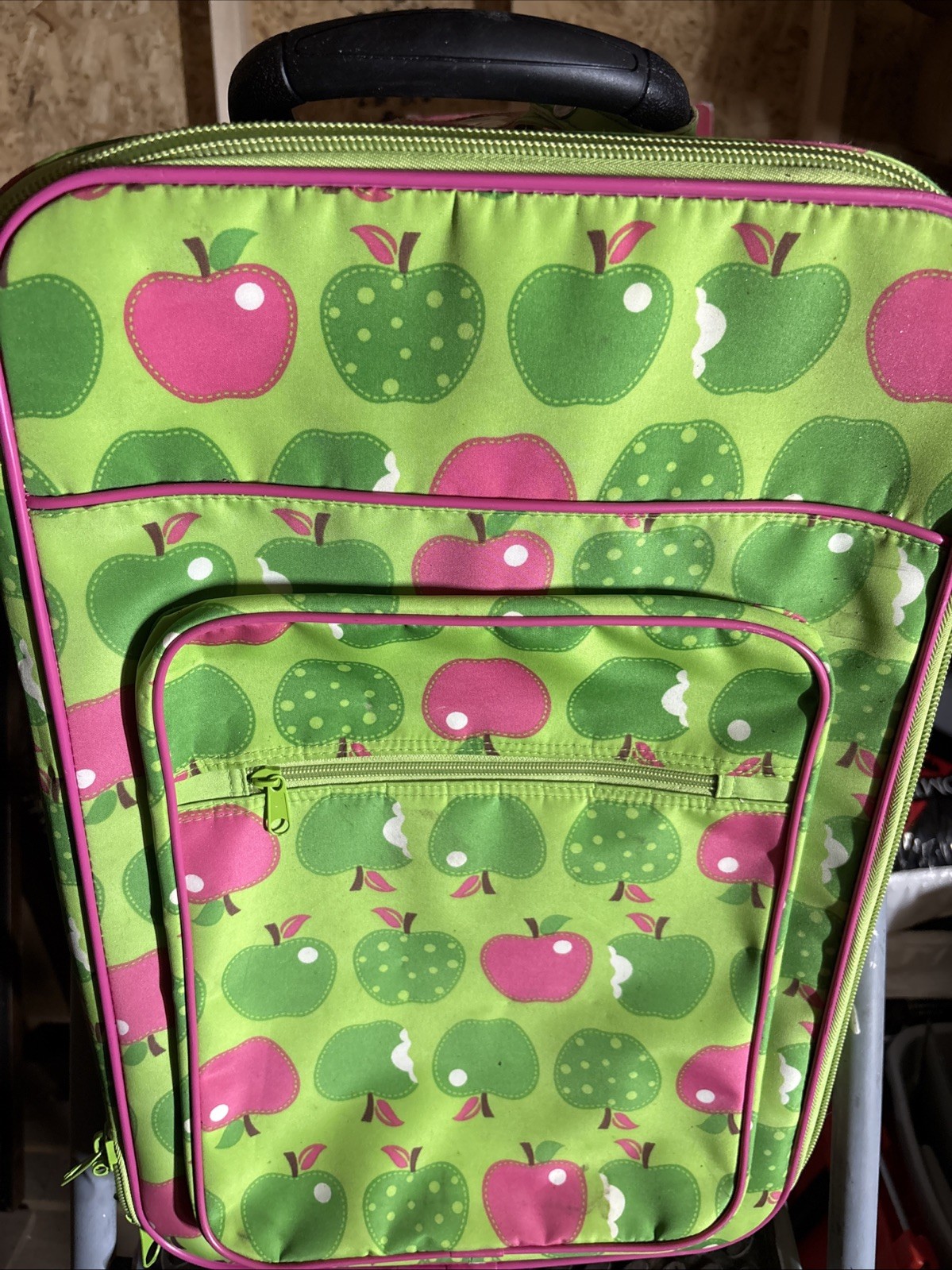 Suit Case Rolling Wheels Apples Green Super Sweet Retractable Handle Art Deco