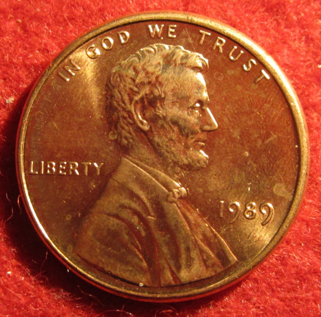 1989 (P) Lincoln Memorial Cent/Penny - Uncirculated - Red - Actual coin C754