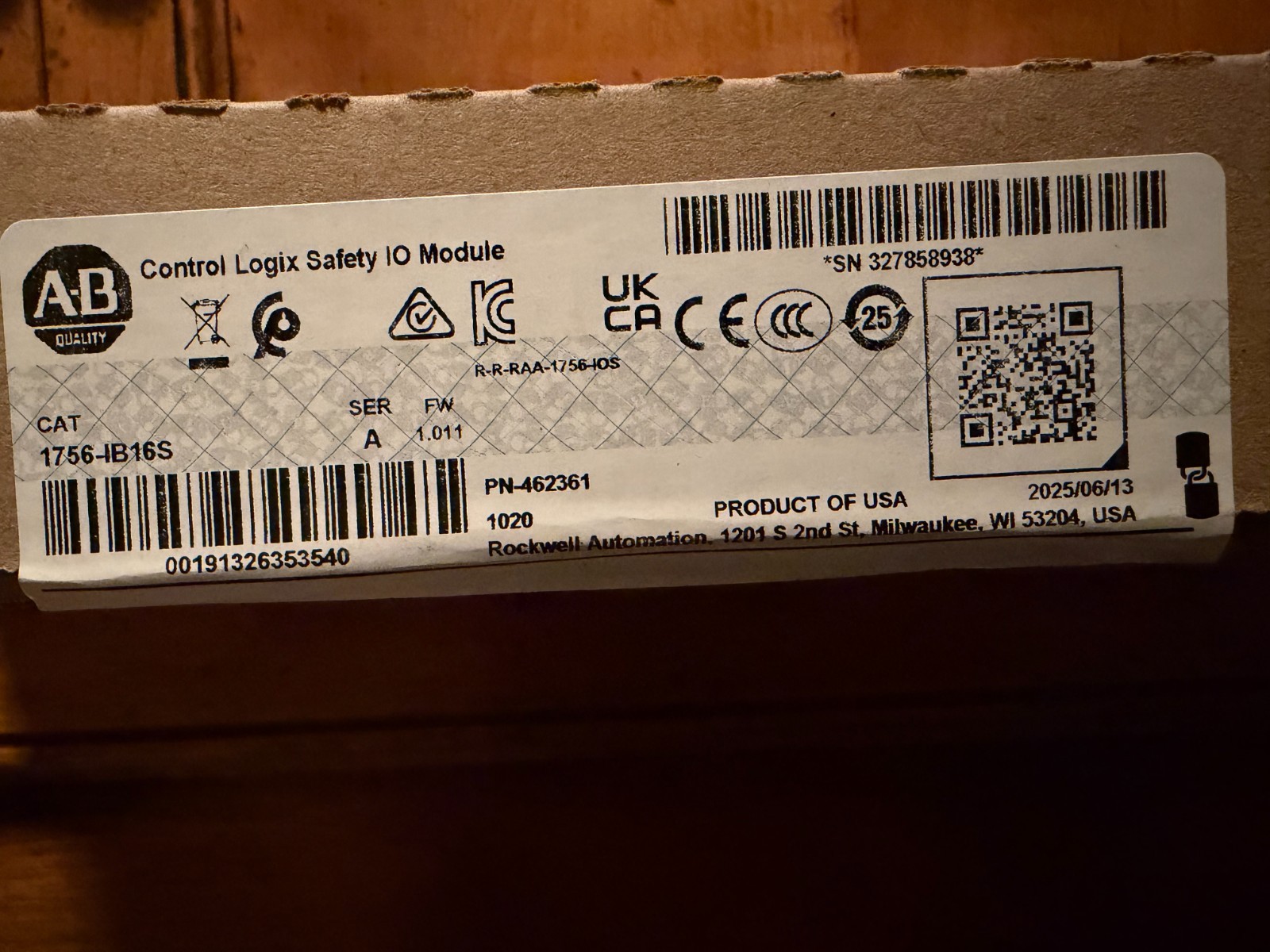 AB 1756-IB16S/A in Box AB ControlLogix Safety Inputs BRAND NEW-FACTORY SEALED US