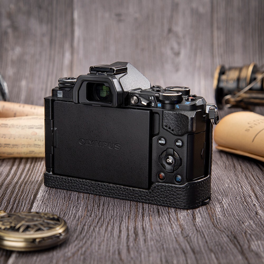 Cowhide Real Leather Half Camera Case Bag for Olympus OM-D E-M5 Mark II Black