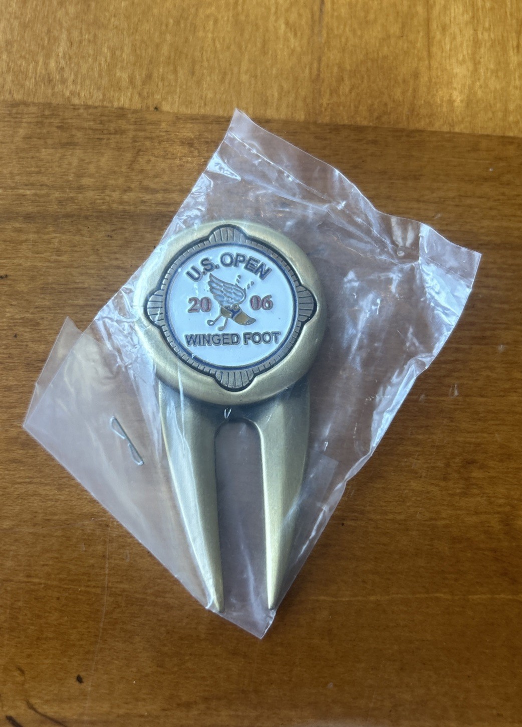 2006 US OPEN BETHPAGE BLACK DIVOT TOOL WITH BALL MARKER USGA MEMBER EXCELLENT