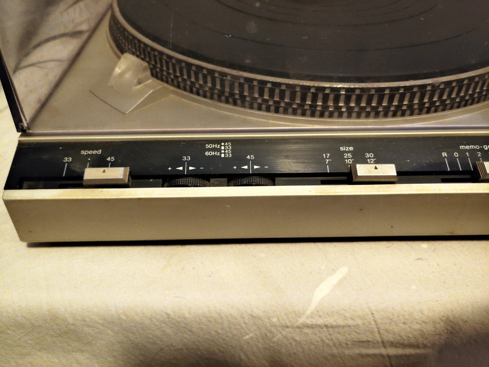 Technics SL-3350 Turntable