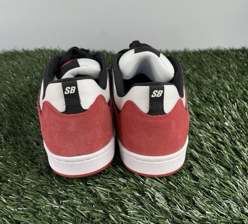 Nike SB Men's Black White Red Skateboarding Shoes