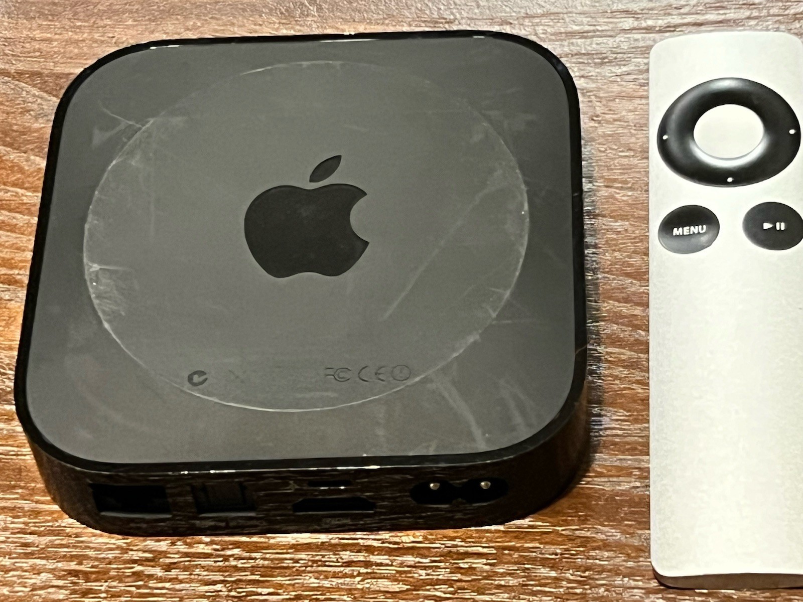 Apple TV (3rd Generation) HD Media Streamer - A1469 With Remote