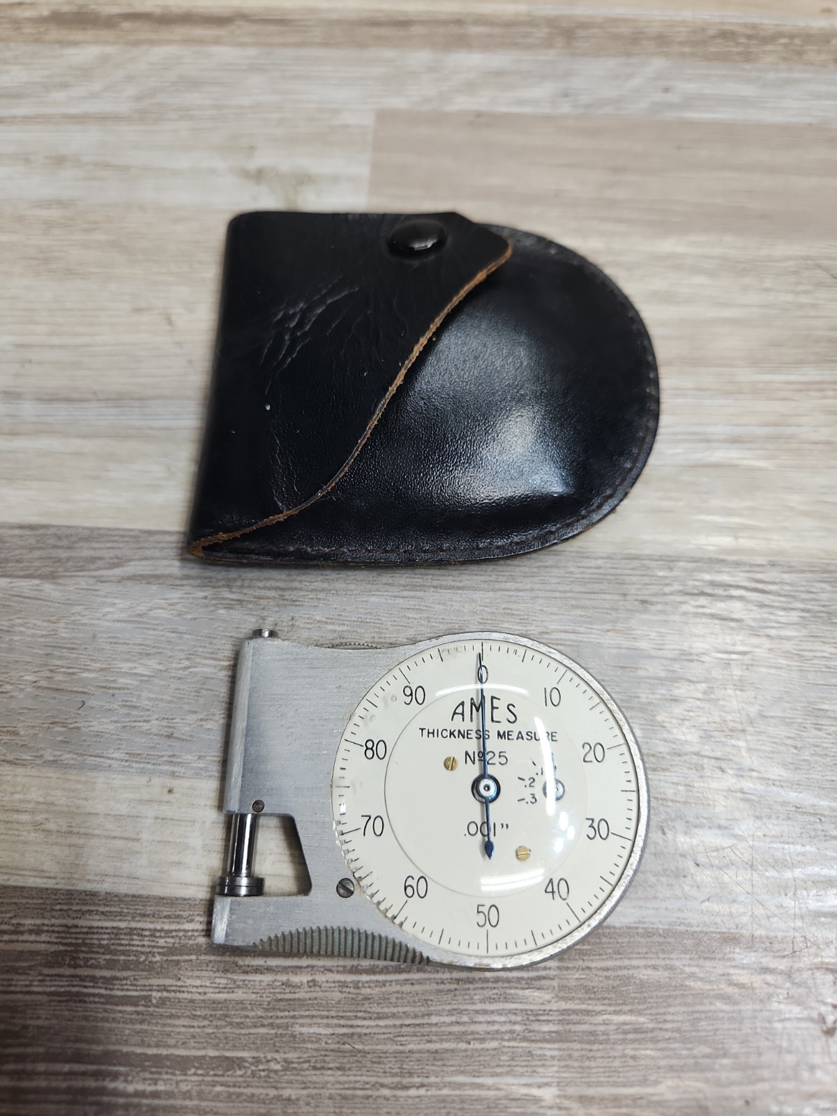 Vintage B.C. Ames Pocket Size Micrometer Thickness Measure No 25  w/ Case