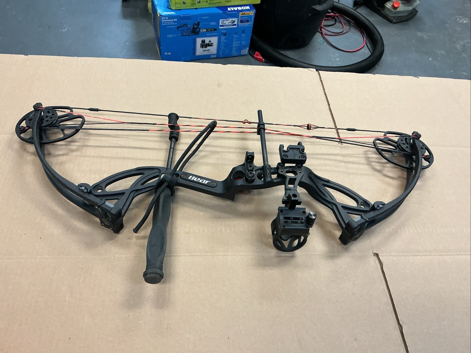 Bear Archery Cruzer G-2 Left Hand Compound Bow NICE