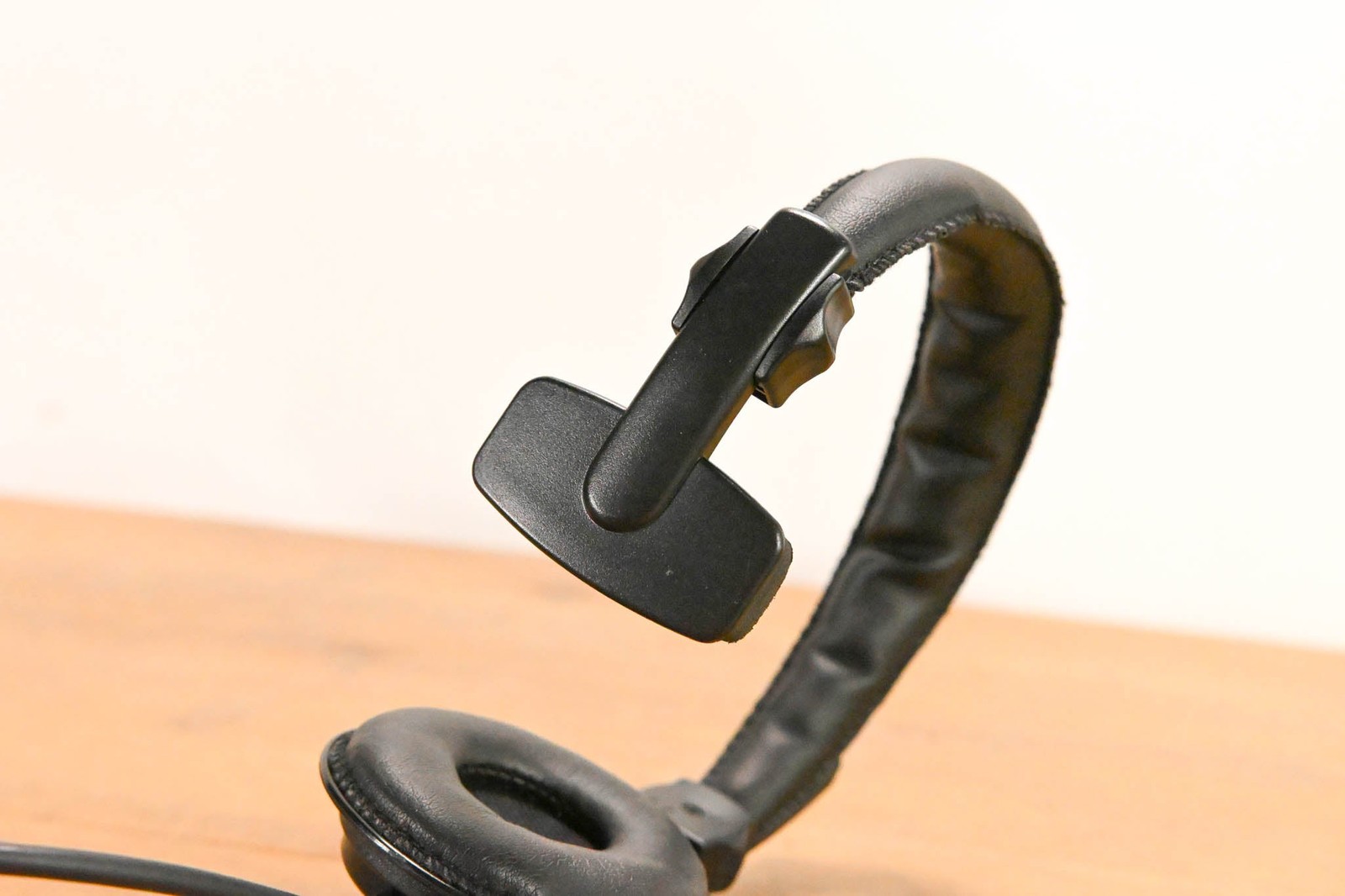 Eartec Single-Ear Slim Wired Headset CG01YNK