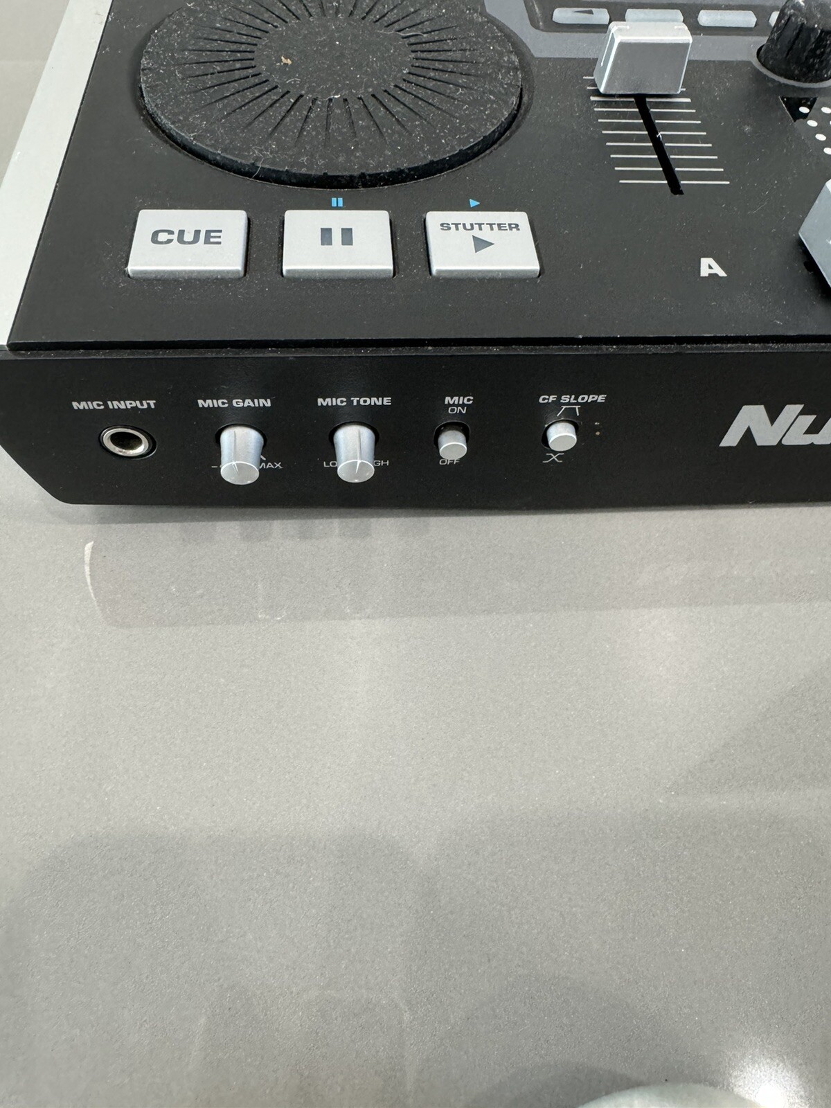 Numark iDJ2 DJ Station Mixer Controller iPod Dock Mixing Station Pro Audio *READ