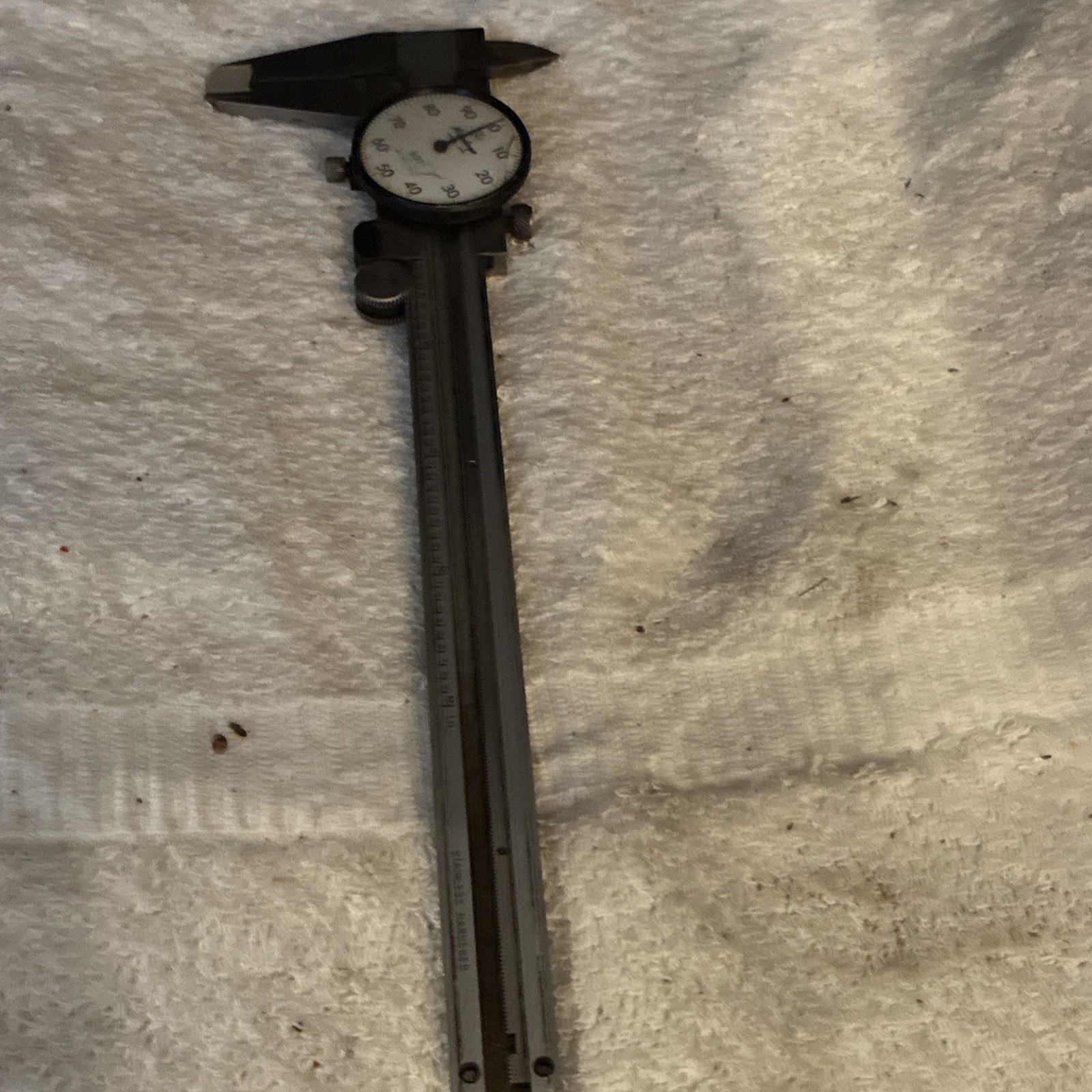 Mitutoyo 6" dial caliper 505-637 no case.