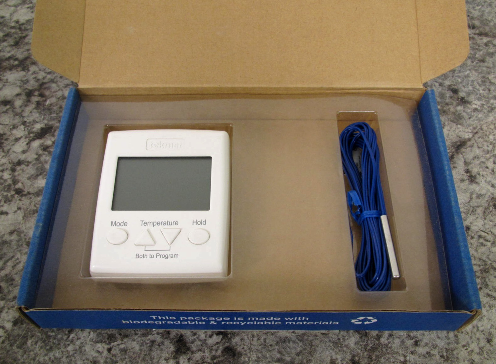 New Tekmar 521 Two Heat / Heat-Cool Programmable Thermostat Free Shipping