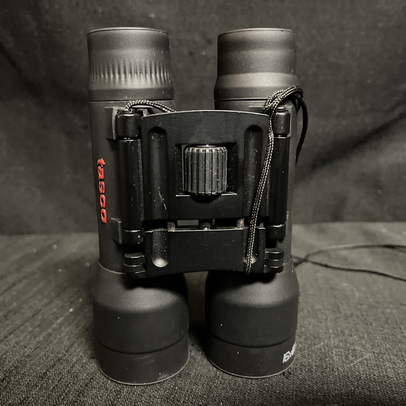 USED Tasco® Essentials™ 16X32mm Roof Prism Compact Binocular Black, ES16x32