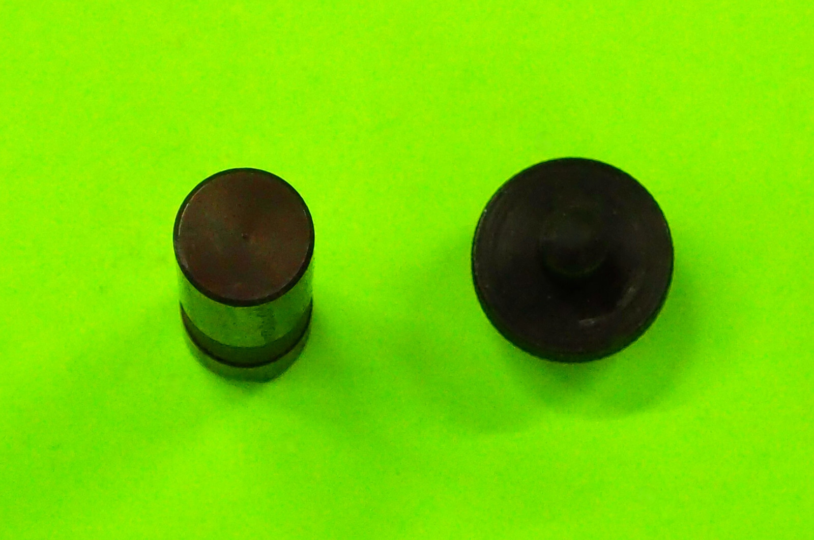 LEE Cutter & Round-(NOT HEX) Lock Stud-(90110)-NOS