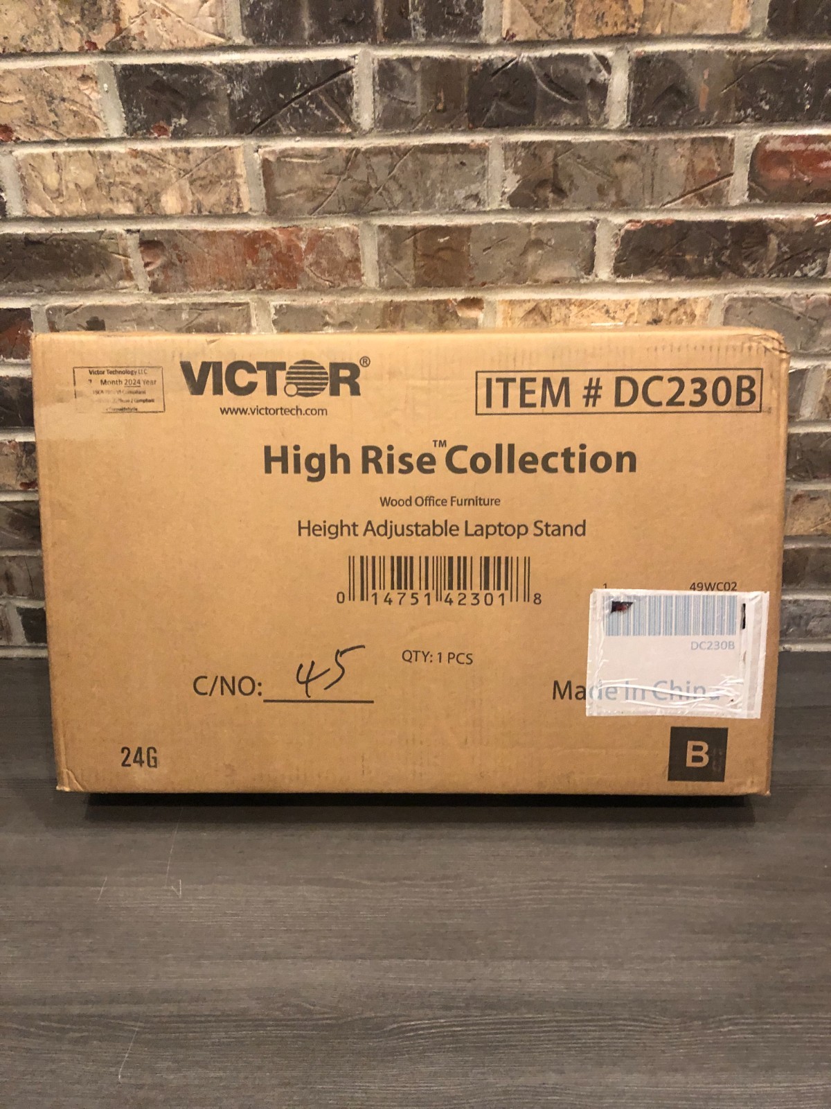 New Open Box Victor DC230 Adjustable Laptop Stand, 21" X 13" X 12"