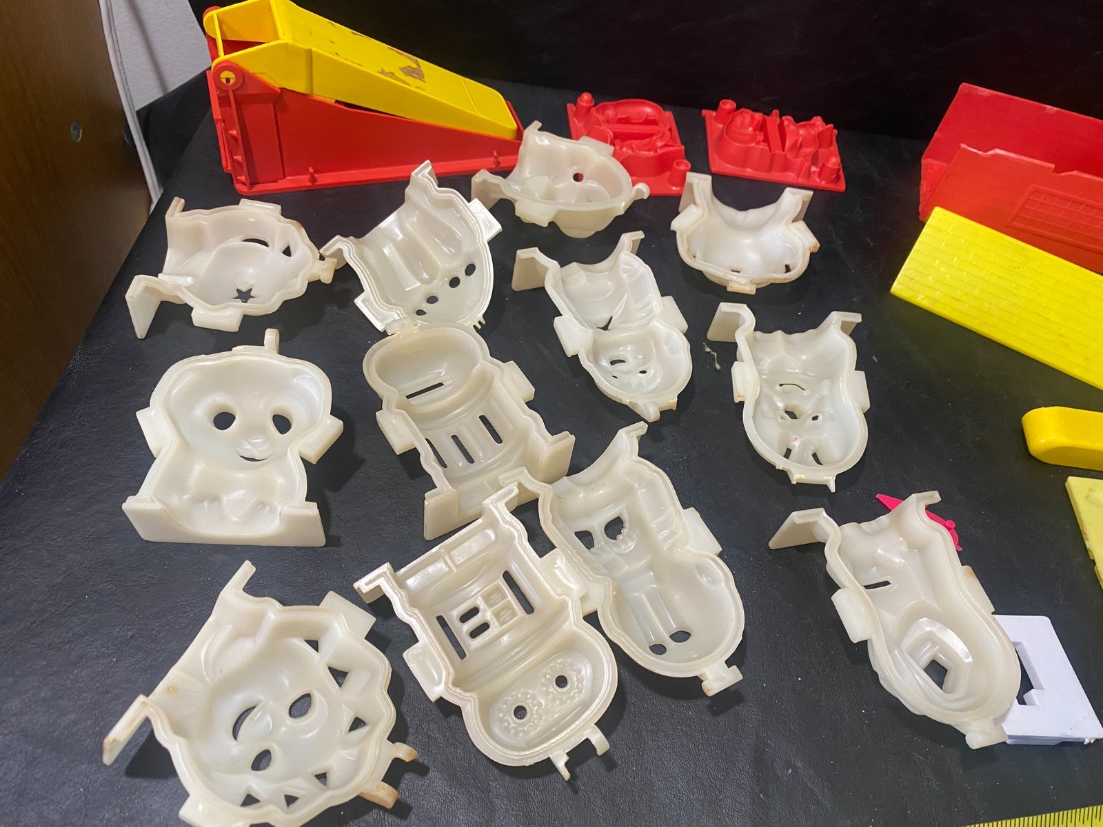 vintage play-doh parts molds pieces plastic forms items with issues