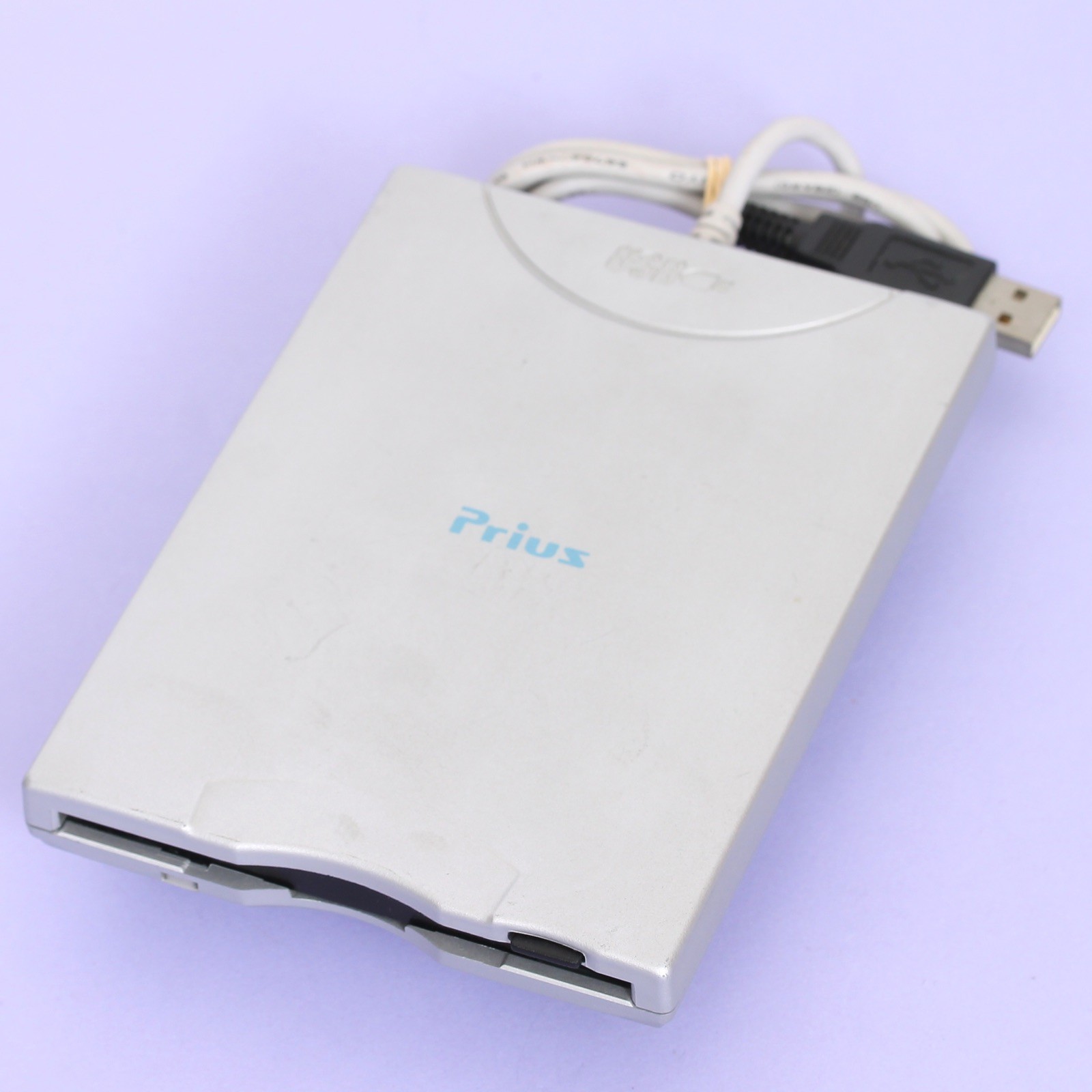 Hitachi Prius Portable External USB 1.44 MB 3.5” FDD Floppy Disk Drive