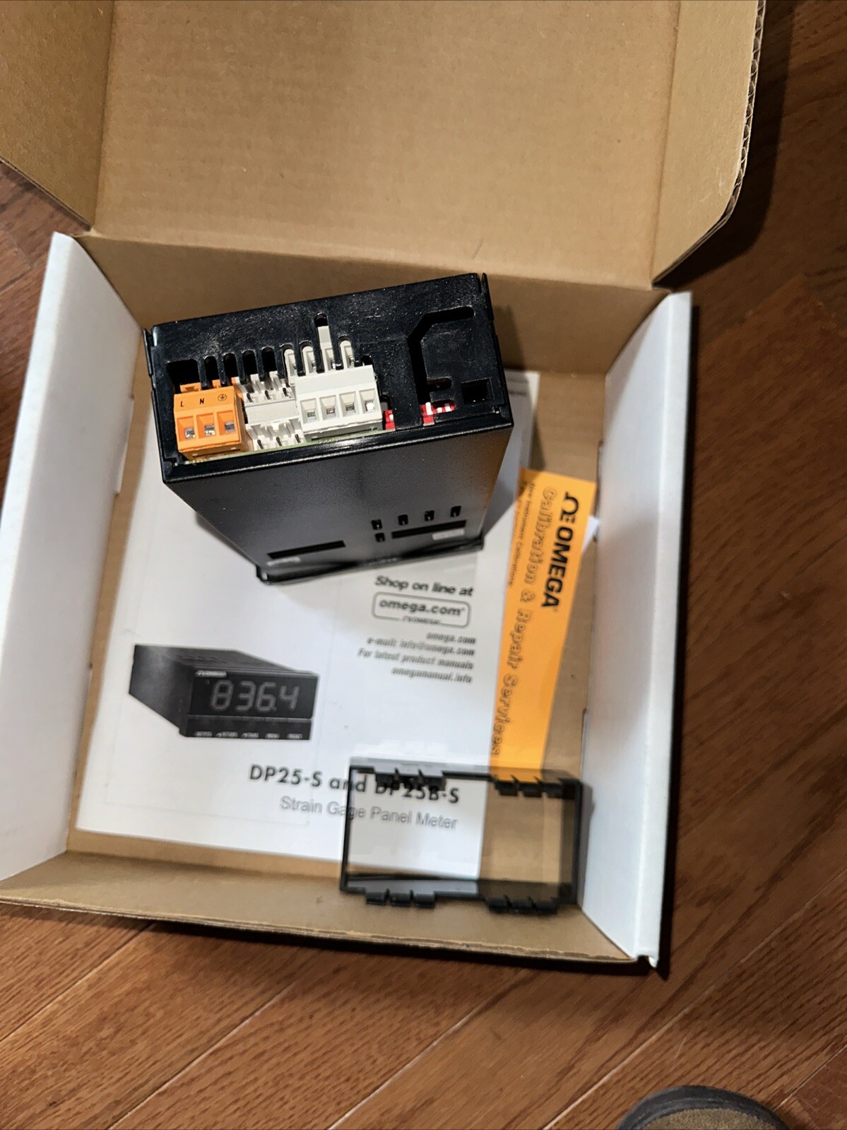 OMEGA DP25B-S - 1.2 STRAIN GAGE PANEL METER 115V Used