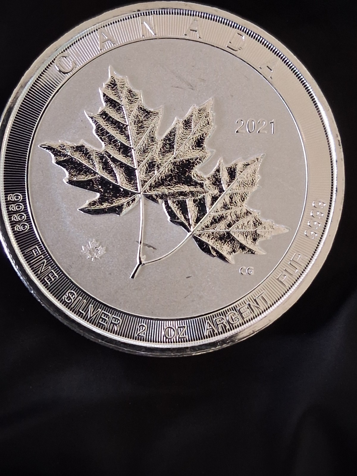 2021 2 oz silver maple leaf UNC Perfect Fields! Beautiful Coin!