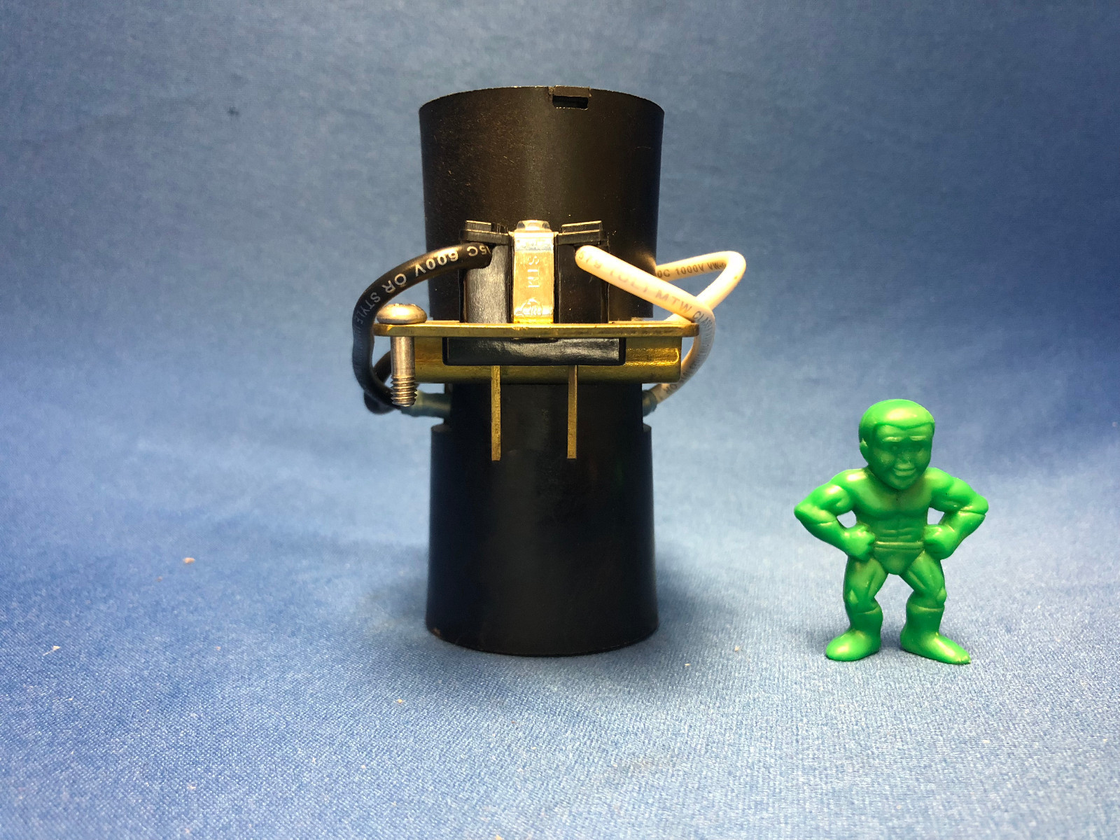 Perko PN 0303 Dual Medium Prefocus Socket Assembly