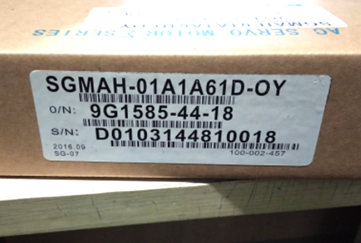 NEW YASKAWA SGMAH-01A1A61D-OY Servo Motor