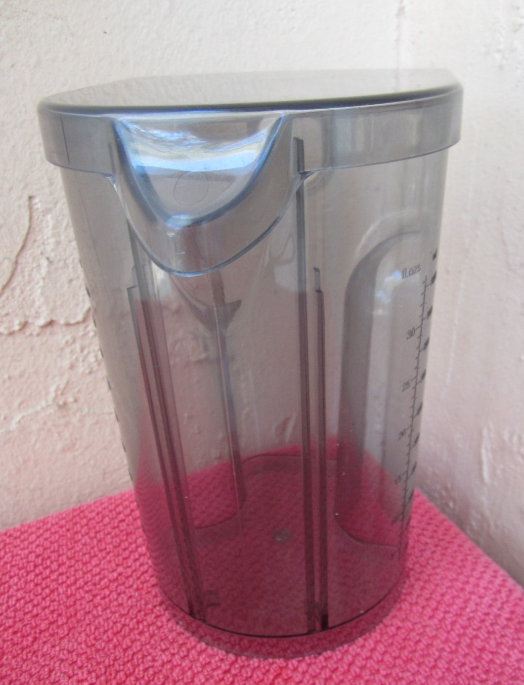 Breville Juice Fountain JE95XL Replacement Part 35oz Juice Pitcher Catcher W/Lid