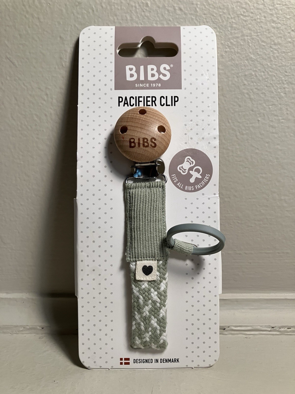 Mama And Papas Pacifier Clip Sage/Ivory