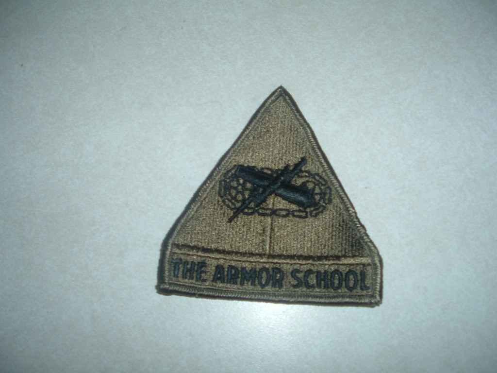 PATCH MILITARY THE ARMOR SCHOOL SUBDUED NEW OLD STOCK SEW ON NOS