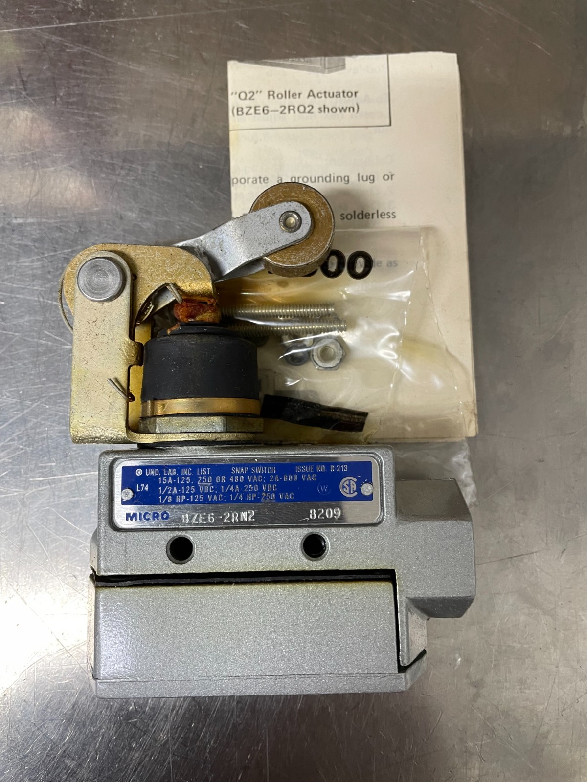 MICRO SWITCH  (Honeywell)  BZE6-2RN2