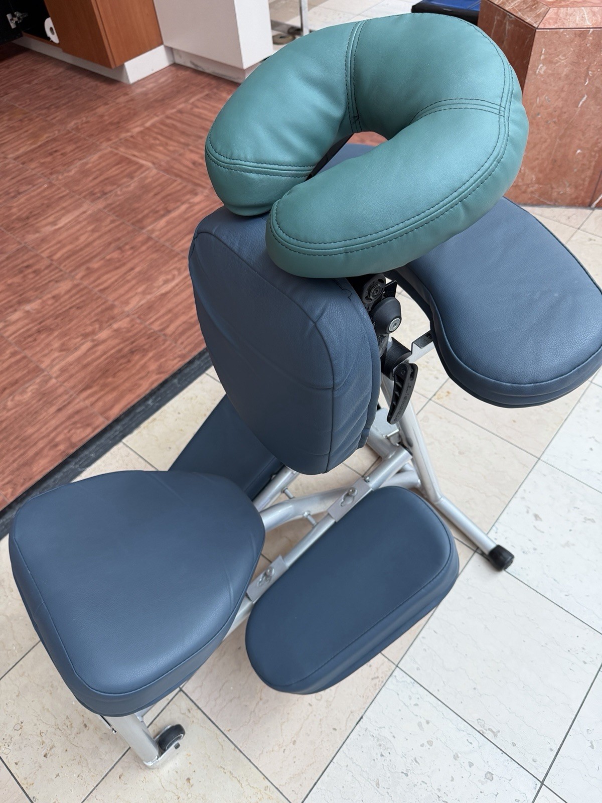 Stronglite Ergo Pro II™ Portable Massage/Tattoo Chair