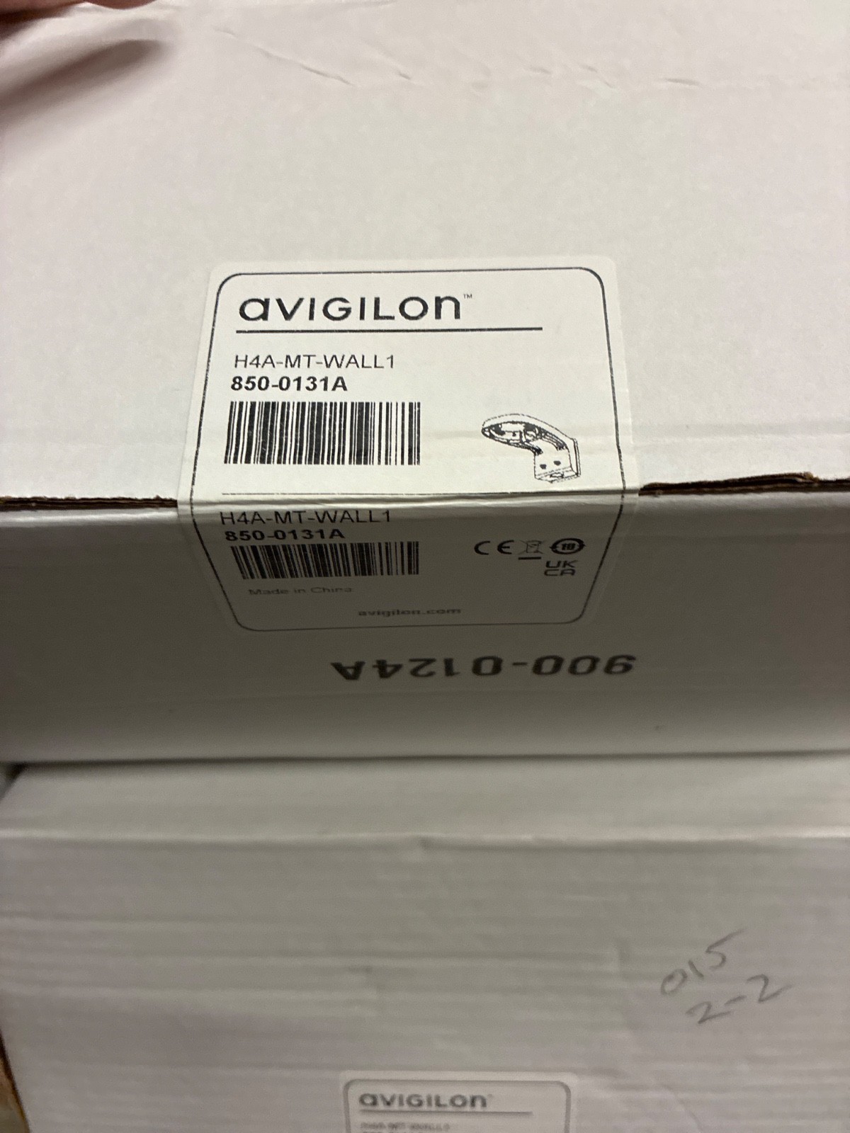 h4-mt-wall1 avigilon mount