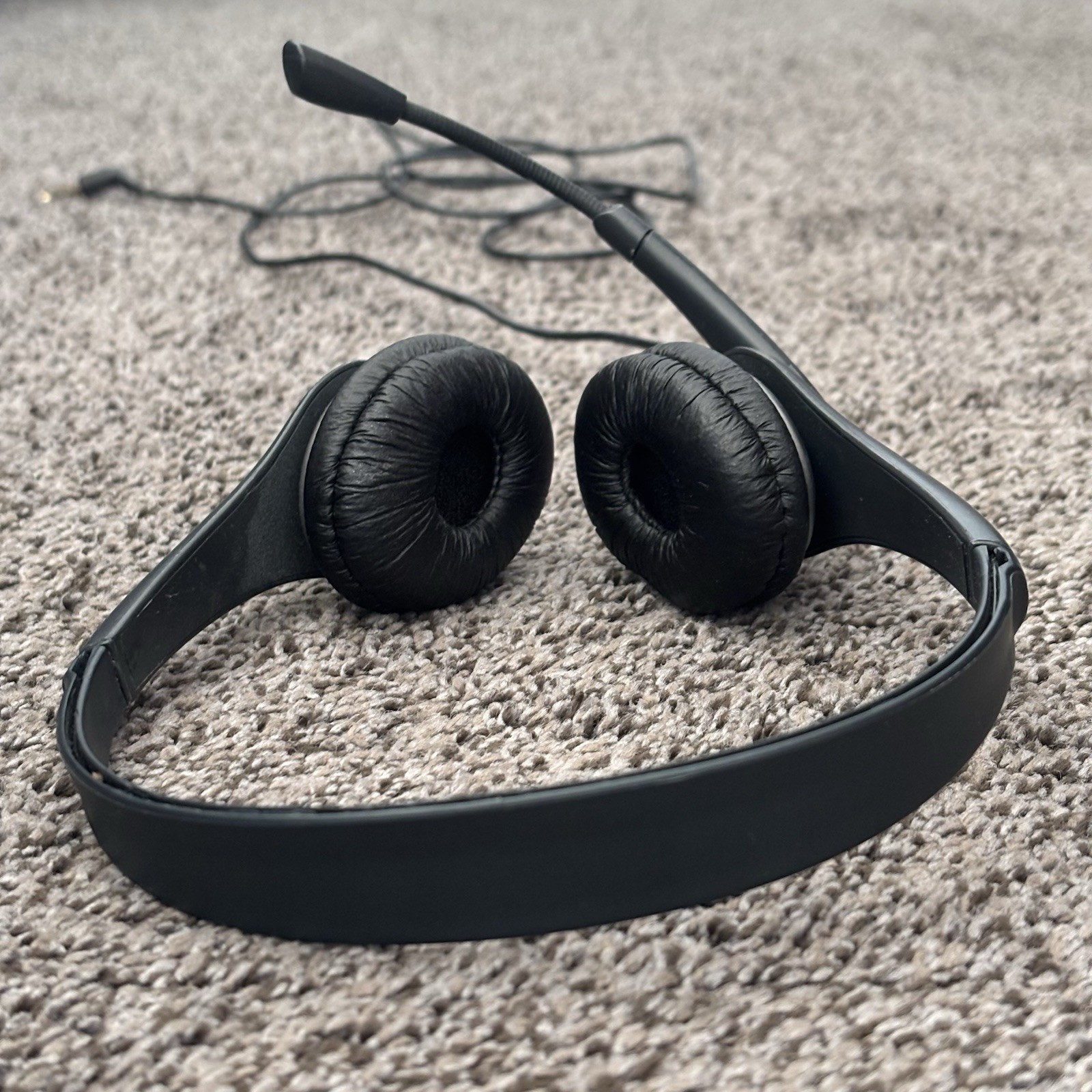 Cyber Acoustics Stereo Gaming Headset Wired Adjustable Over Ear Microphone