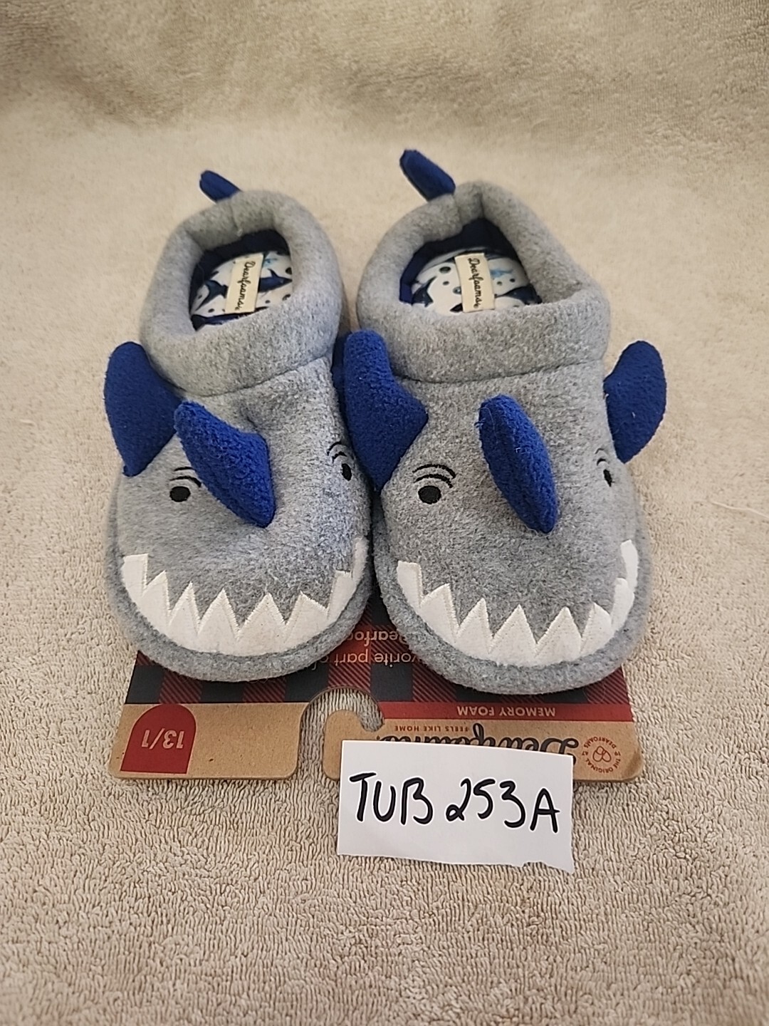 Dearfoams Memory Foam Kids' Shark Slippers Size 13/1-New