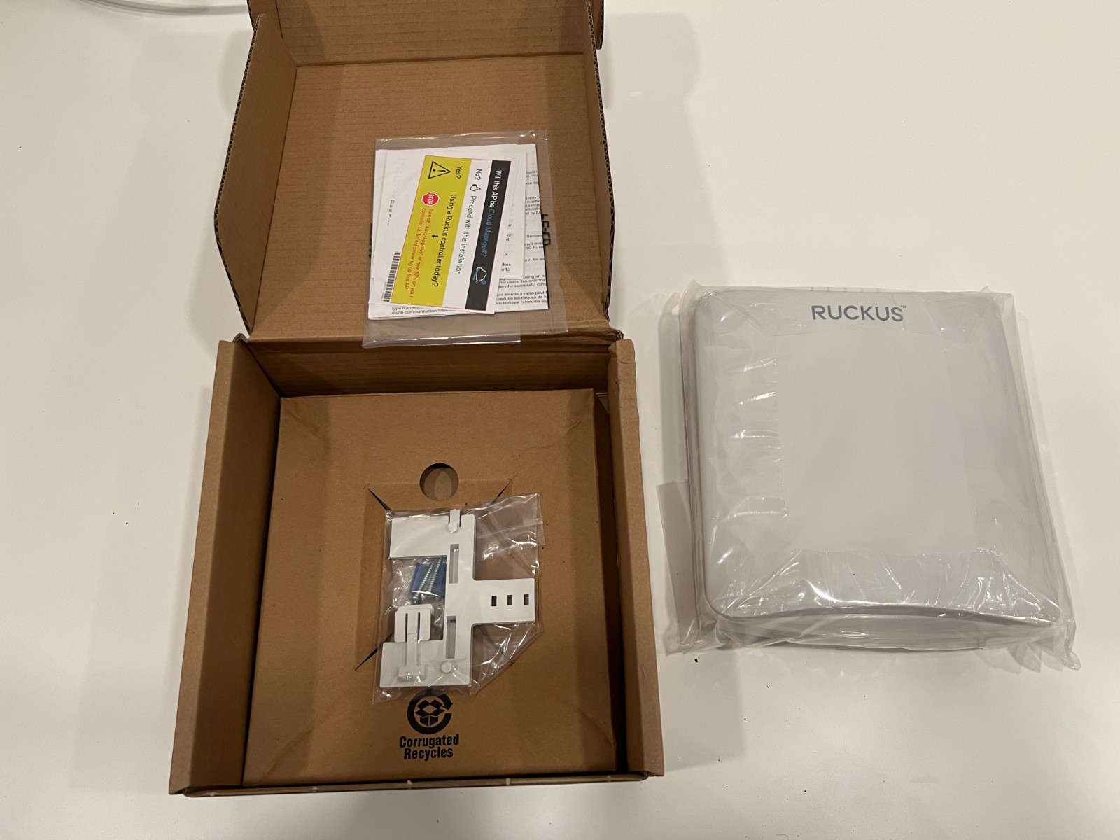 Ruckus R750 Indoor Wireless Access Point 901-R750-US00 Brand New