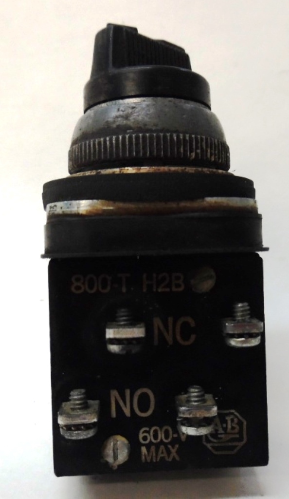 ALLEN BRADLEY SELCTOR SWITCH 800T-H2B, 2 NO 2NC, 2 POS, 600-V
